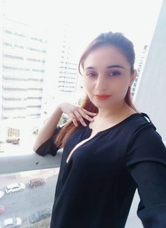 Sehar - escort in Dubai Photo 1 of 3