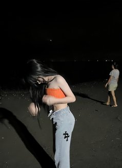 sehee - escort in Manila Photo 5 of 5