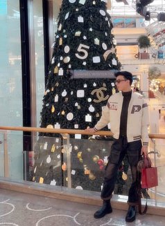 Seifi - Male escort in Paris Photo 3 of 6