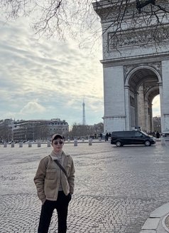 Seifi - Male escort in Paris Photo 4 of 6