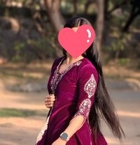 Sejal GFE cam and real meet - puta in New Delhi Photo 5 of 5