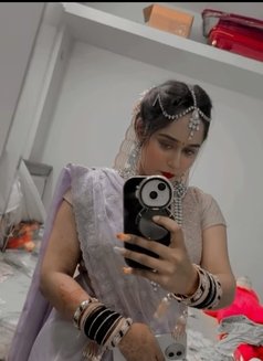 Sejal Singh - escort in Hyderabad Photo 2 of 5