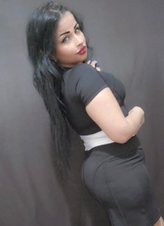 Seleen - escort in Beirut Photo 1 of 3