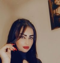 Seleen - escort in Beirut