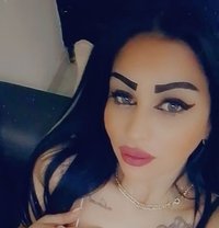 Seleen - escort in Beirut