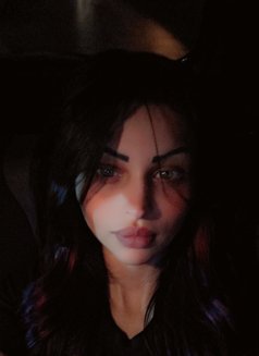 Seleen - escort in Beirut Photo 5 of 6