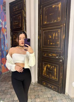 Selen - escort in İstanbul Photo 1 of 6
