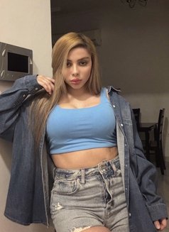 Selen - puta in Muscat Photo 5 of 7