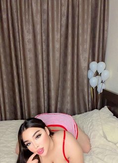 Selen - adult performer in Dubai Photo 4 of 4