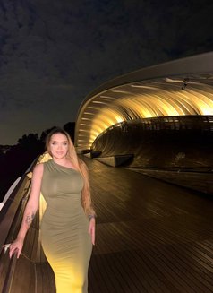 Selena - escort in Singapore Photo 10 of 10