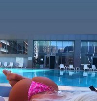 Selena - puta in İstanbul Photo 6 of 8