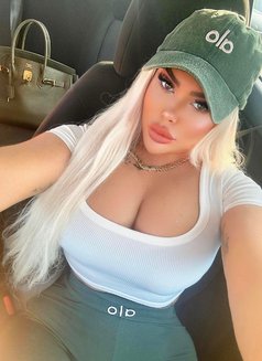 Selena - puta in İstanbul Photo 8 of 8