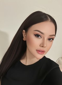 Selena Hyper - escort in Jakarta Photo 1 of 5
