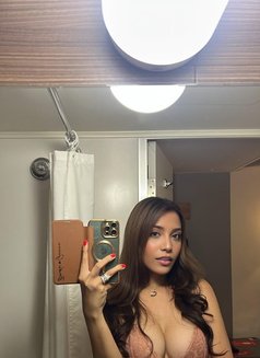 Selena - escort in Tokyo Photo 2 of 9