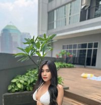 Selena Karim - puta in Jakarta