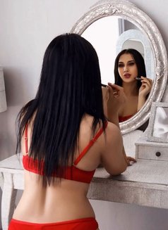Selena - Acompañantes transexual in Dubai Photo 8 of 17