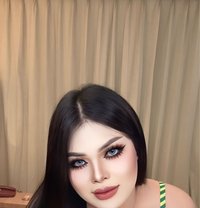 Selena ladyboy both with sale popper - Acompañantes transexual in Riyadh