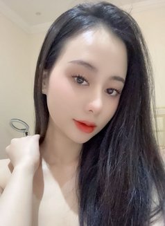 Selena new and young full services - puta in Dubai Photo 10 of 10