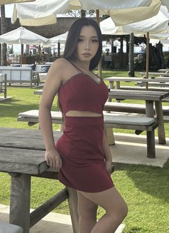 Selena Petite Girl - puta in Bali Photo 7 of 10