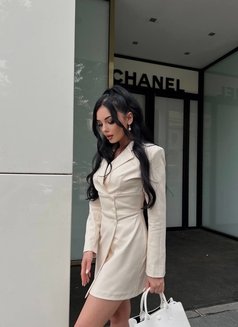 Selena - escort in Bangkok Photo 2 of 8