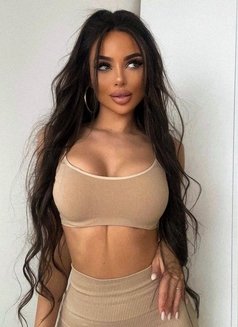 Selena - escort in Dubai Photo 6 of 11
