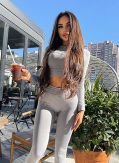 Selena - escort in Dubai Photo 10 of 11