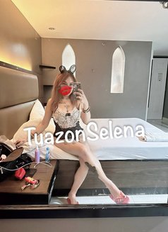 Selena Tuazon - puta in Manila Photo 29 of 29