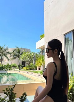 Selena - escort in Colombo Photo 3 of 6