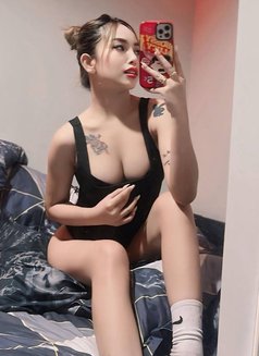 Selene Gomez - escort in Singapore Photo 2 of 6