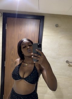 Selene Rio - escort in Dubai Photo 3 of 4