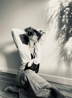 Selene Tantra - masseuse in London Photo 3 of 7