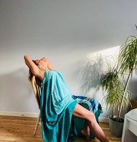 Selene Tantra - masseuse in London Photo 4 of 7