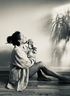 Selene Tantra - masseuse in London Photo 7 of 7