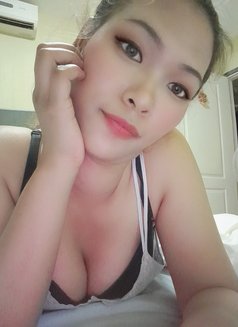 Selene - masseuse in Bangkok Photo 2 of 6