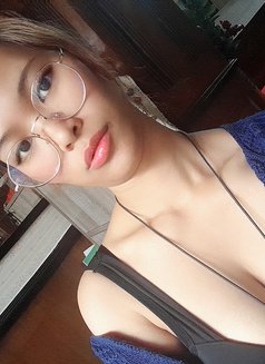 Selene - masseuse in Bangkok Photo 3 of 6