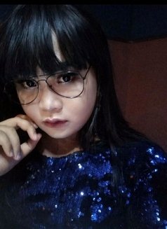 Selfia - Transsexual escort in Surabaya Photo 1 of 4