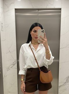 Selin - escort in Muscat Photo 10 of 10