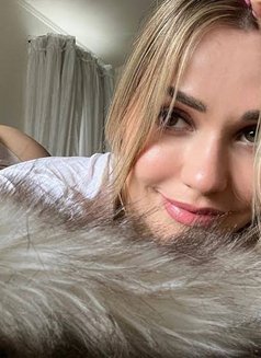 Selina - escort in Cairo Photo 3 of 8