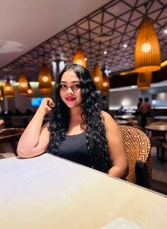 Selina Fernando - escort in Colombo Photo 6 of 9