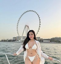 Selina - puta in Dubai
