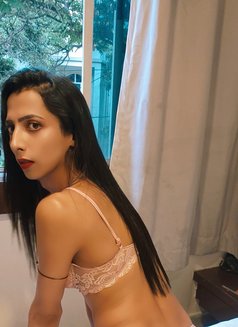 SHRUTI - Transsexual escort in Bangalore Photo 3 of 8