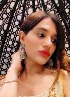 Selina - Transsexual escort in New Delhi Photo 12 of 12