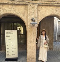 Selina - escort in Singapore