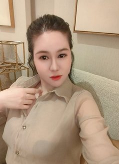 selina new in bahrain - escort in Al Manama Photo 12 of 14