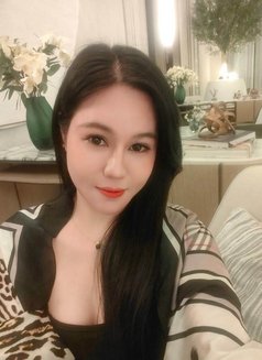 selina new in bahrain - escort in Al Manama Photo 13 of 14