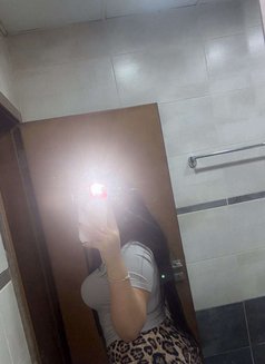 Selina - escort in Al Manama Photo 12 of 12
