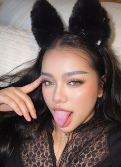 Selina - escort in Al Manama Photo 13 of 14