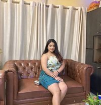 Selina - puta in Baghdad