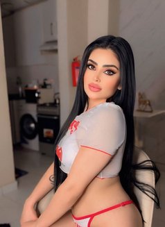 Celine سيلين - escort in Dubai Photo 3 of 6