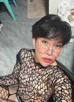 Selling Videos - Transsexual escort in Riyadh Photo 1 of 3